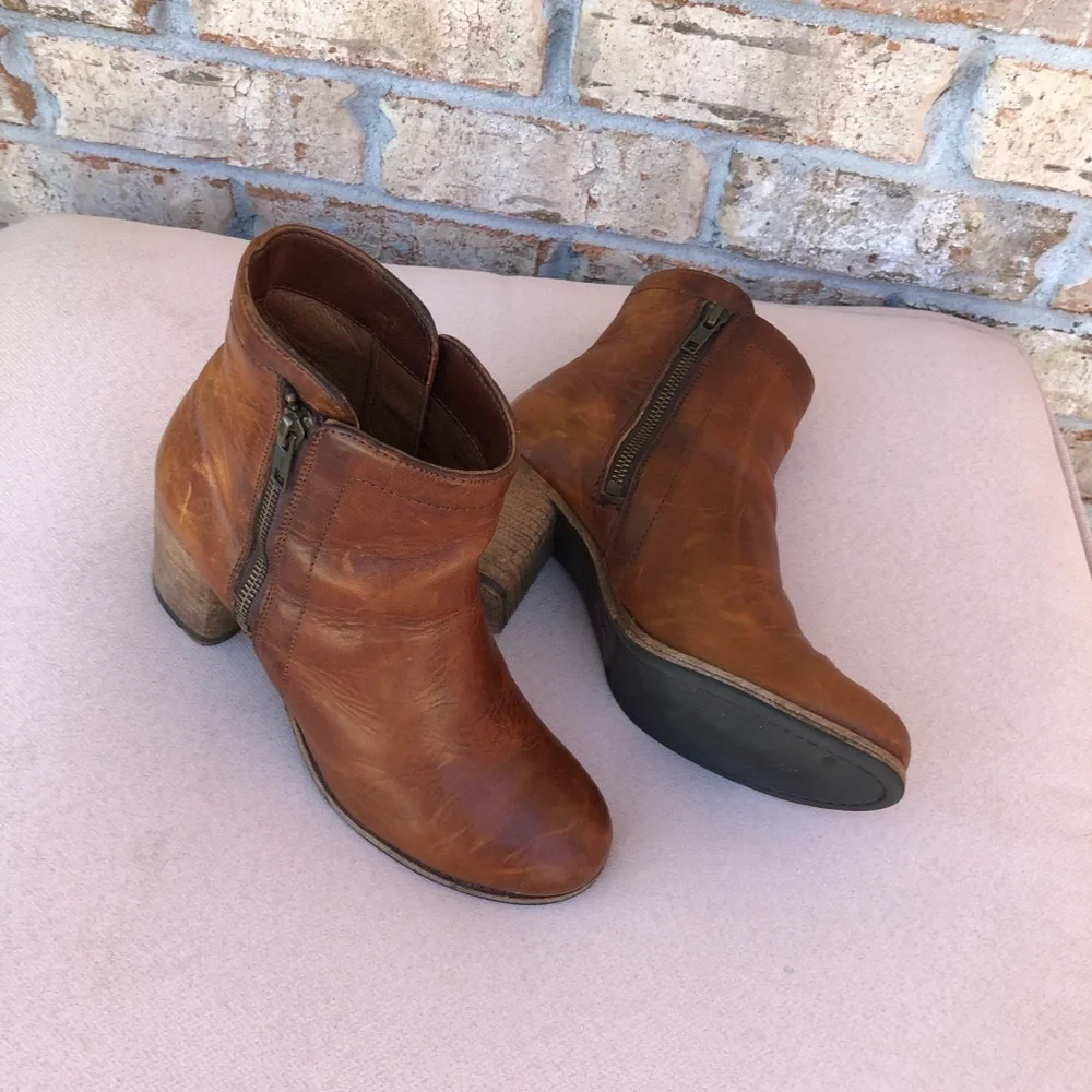 FRYE Addie Leather Versatile Dual-zip Ankle‎ Boots In Cognac 6 1/2